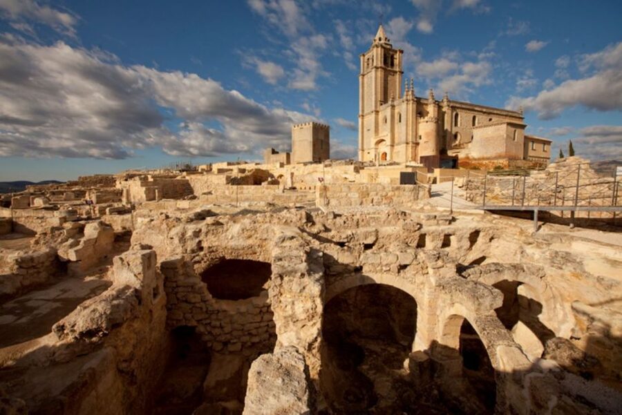 Fortaleza de la Mota Entrance Ticket with Audio Guide - Alcazaba and the Feel of a Border Stronghold