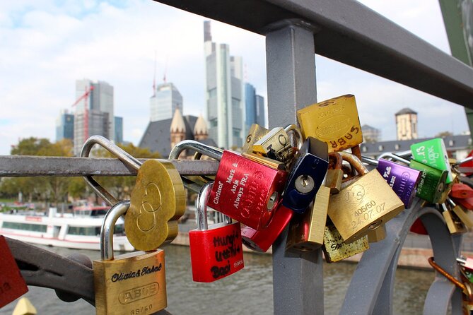 Frankfurt Old Town & Emperors: City Game & Walking Tour - Setup gotchas: what to check before you start