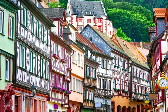 Frankfurt Old Town & Emperors: City Game & Walking Tour - Who should book this self-guided city game
