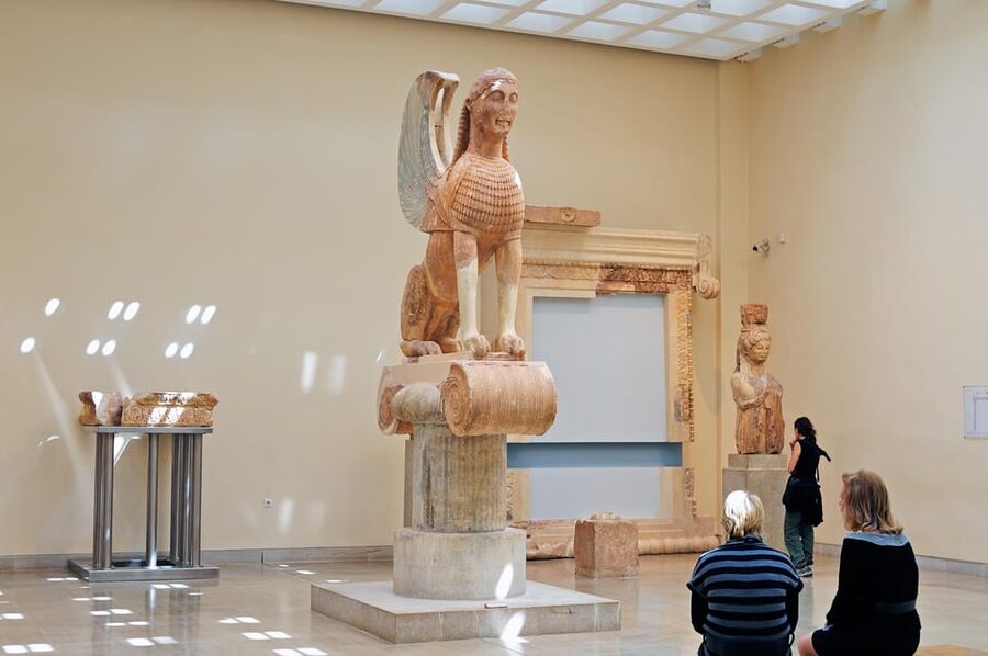 From Athens: Delphi Day Trip & Arachova Village Stop - The audioguide + VR/audio setup: why it helps more than you’d expect