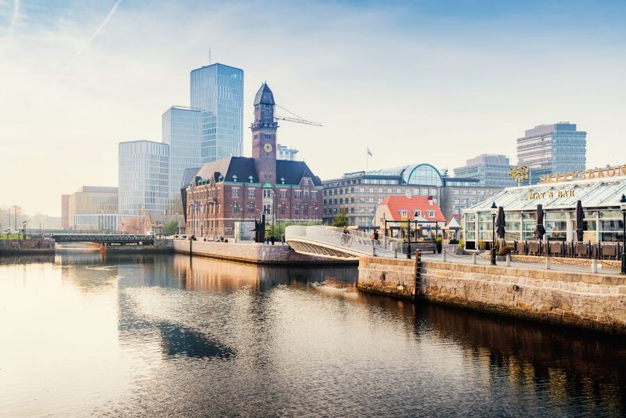 From Copenhagen: Malmö Self-Guided Tour w/ Transport Tickets - Malmö on Your Terms: Lilla Torg, Kungsparken, and a Walkable Old Town Mood