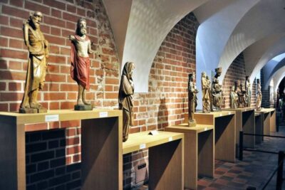 From Gdansk: Malbork Castle Trip with Ticket and Audio Guide - 3.5 hours inside Malbork Castle with an audio guide