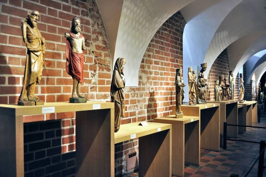 From Gdansk: Malbork Castle Trip with Ticket and Audio Guide - 3.5 hours inside Malbork Castle with an audio guide