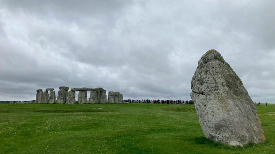 From London: Stonehenge Day Trip with Audioguide - The coach ride: comfort, WiFi, and a no-lectures rhythm