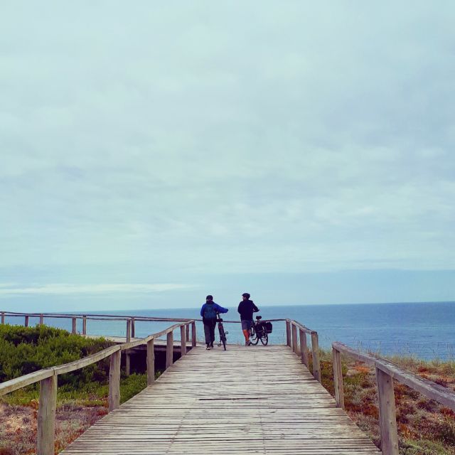 From Nazaré: Self-Guided Half-Day or Full-Day E-bike Rental - Your setup at E-Motion Nazaré store: getting the right bike and the right plan