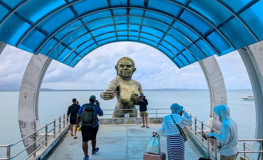 From Pattaya: Self-guided Day Tour to Koh Samet Island - The morning schedule: 8:00 pickup and the shared boat reality