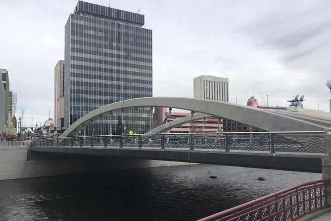 From Reno Arch to Truckee River: A Self-Guided Audio Tour - Packing tips that make this walk go smoothly