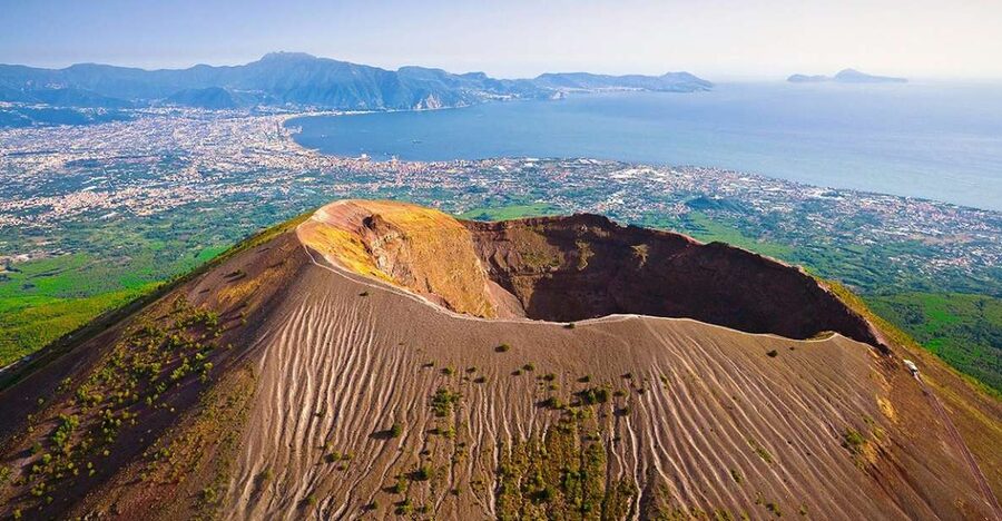 From Salerno: Vesuvius & Pompeii with audioguide - Salerno Pickup: Piazza Vittorio Veneto and the Banca Generali Spot