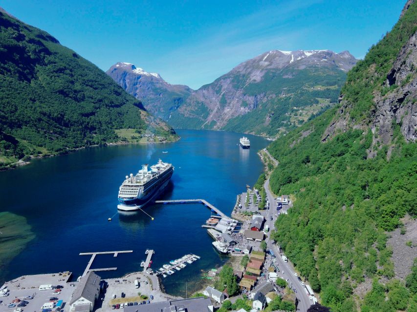 Geiranger: Bus Tour with Multilingual Audio Guide - Getting to the Pier Without Stress: Where You Meet