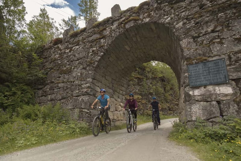 Geiranger Fjord: Downhill Self-Guided Bike Tour - Starting in Geiranger: Gear Up Before the Big Drop
