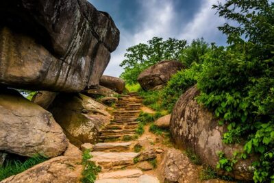 Gettysburg: Devil’s Den Self-Guided Walking Tour - How the location-based audio works when service drops