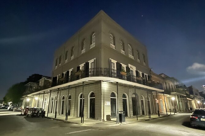 Ghosts of New Orleans: Self-Guided Haunted Audio Walking Tour - Why a self-guided haunted walk works so well in the French Quarter