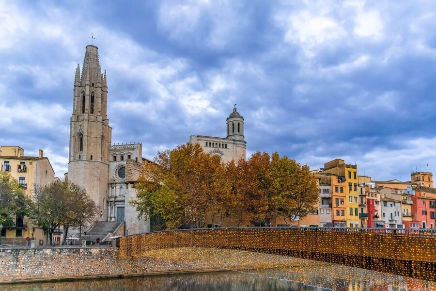 Girona: Self-guided Audio City Tour on Your Phone - Offline maps and battery: practical tips that save your day