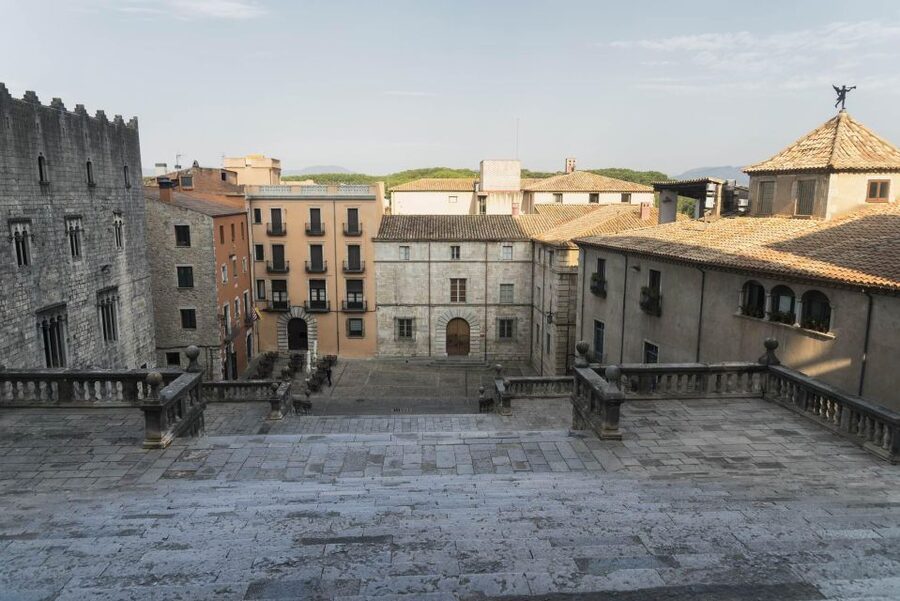 Girona: Self-guided Audio City Tour on Your Phone - Value for different travelers