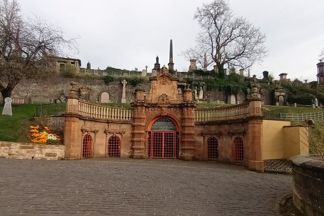 Glasgow Private Self-Guided Tour - Glasgow murals: the city explains itself on walls