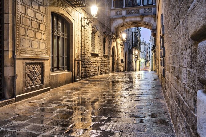 Gothic Quarter Barcelona Tour with Audioguide - How the Audio Guide Actually Gets You Through Barcelona