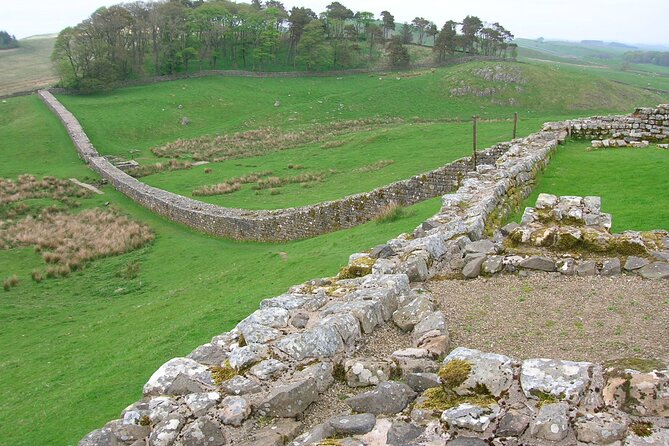 Hadrian's Wall: A Self-Guided Audio Tour along the Ruins - Key things that make this Housesteads audio tour worth your time