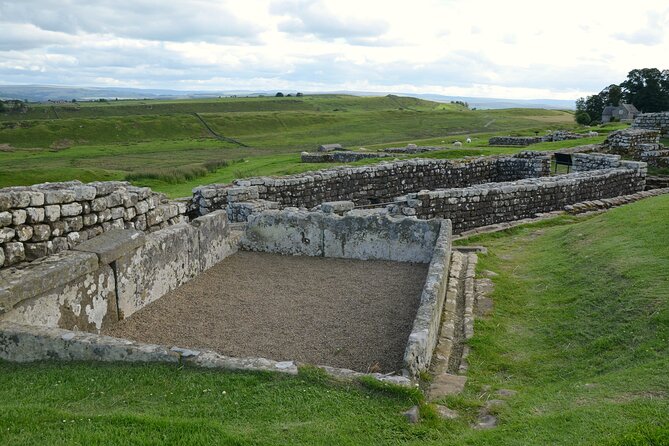 Hadrian's Wall: A Self-Guided Audio Tour along the Ruins - Practical tips so your audio tour doesn’t turn into a phone troubleshooting session