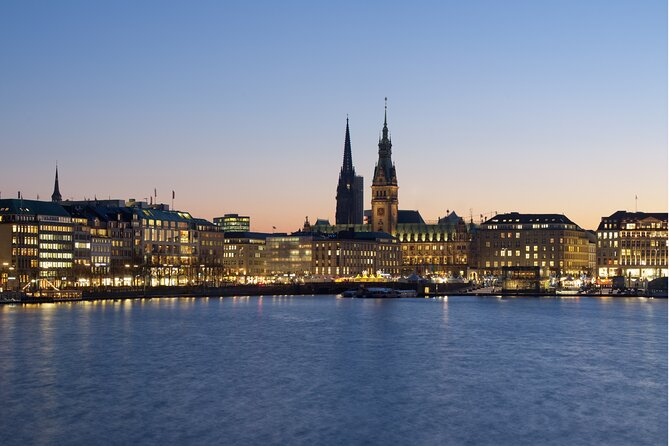 Hamburg Scavenger Hunt and Highlights Self Guided Audio Tour - How the app runs the show: GPS, audio, riddles, and tech traps