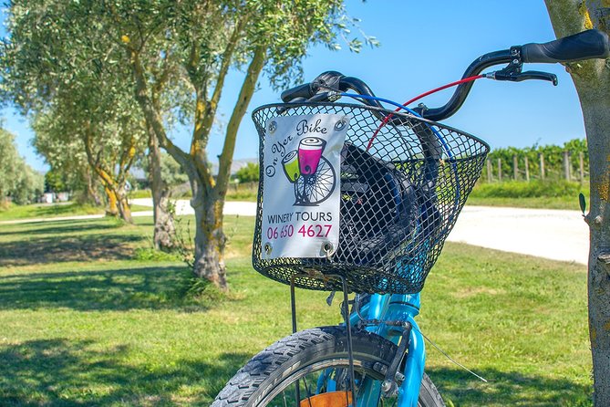 Hawkes Bay Wineries Self-Guided Bike Tour - Summer bottle pickup and roadside support: the small detail that can save your day