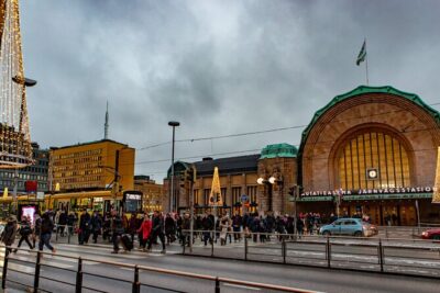 Helsinki Scavenger Hunt and Highlights Self-Guided Tour - Getting started at Finnish National Theatre (and how to avoid app friction)