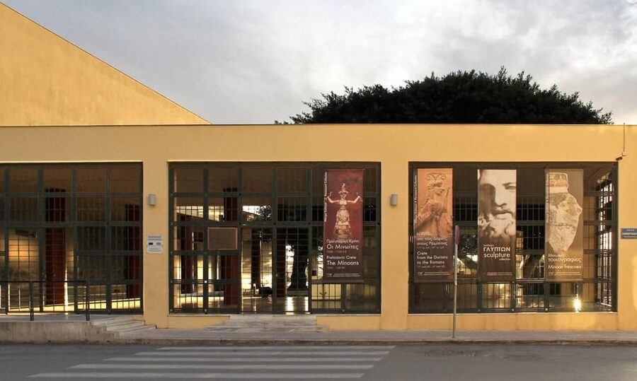 Heraklion: Archaeological Museum Ticket with City Audio Tour - Entering Heraklion Archaeological Museum Without Wasting Your Morning