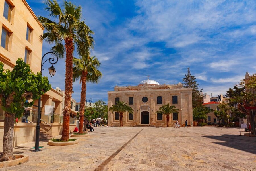 Heraklion: Mobile Self-Guided Audio Sightseeing Tour - Should you book this Heraklion audio tour?