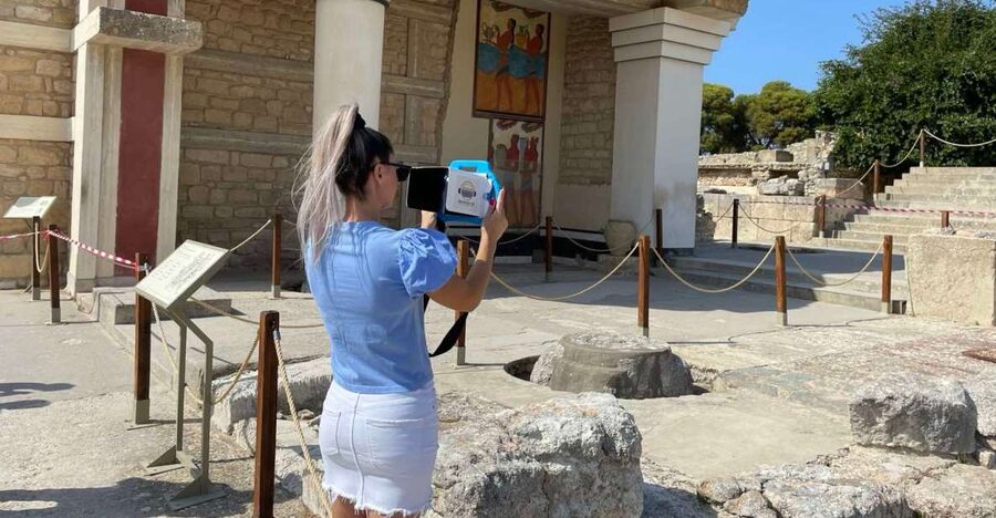 Heraklion: Palace of Knossos 3D Virtual Audio Tour by Tablet - Tablet Gear Built for Crete’s Sun (Not Just a Gimmick)