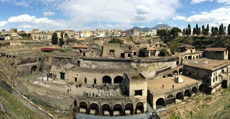 Herculaneum: Skip-the-Line Entry Ticket with Audio Guide - Getting there from Naples: a simple plan that saves stress