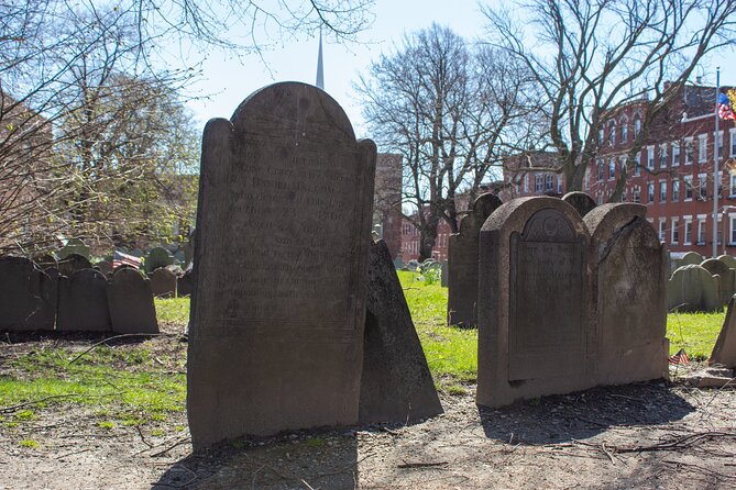 Highlights and History of Boston: GPS Guided Audio Tour - Start at Copps Hill and let the city set the pace