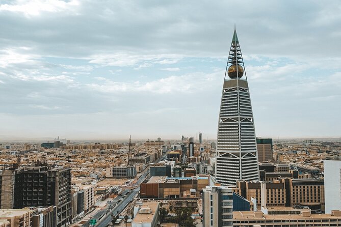 Historical Riyadh Self-Guided Audio Walking Tour - Stop 1: Al Masmak Fortress and King Abdulaziz’s 1902 recapture