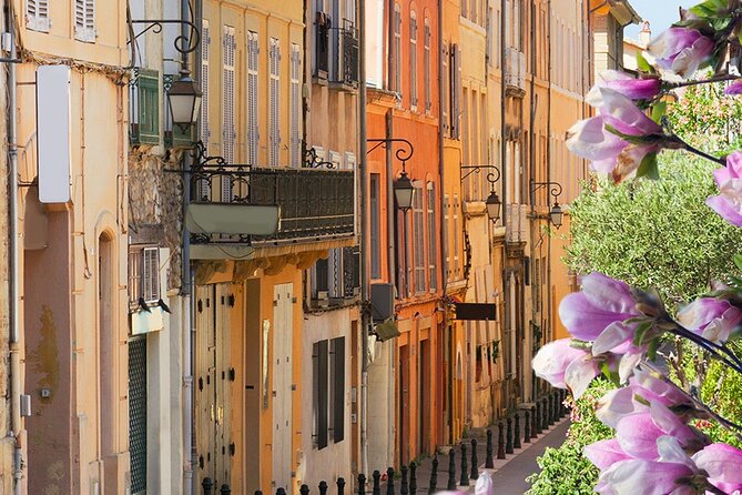 History and Renewal in Aix-en-Provence: A Self-Guided Audio Tour - Flexibility: pausing, skipping, and not stressing about GPS