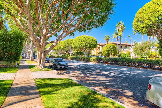Hollywood Fame & Celebrity Homes Self-Guided Audio Bundle Tour - Michael Jackson’s White Mansion Stop and Other Homefront Reality Checks