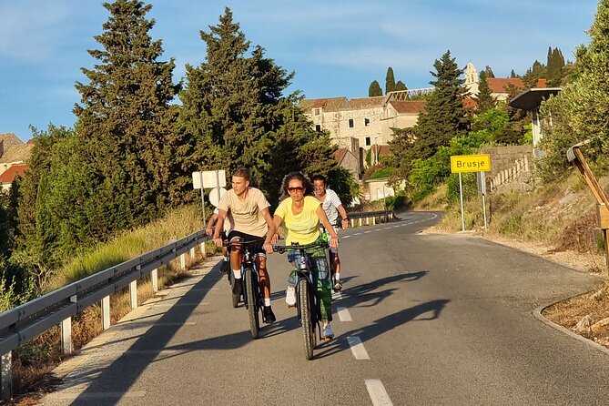 Hvar Island Self-Guided E-Bike Tour - Stop 4: Plaza Mala Milna for Easy Seaside Breathers
