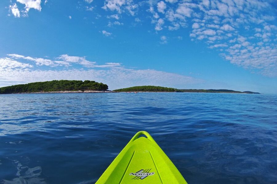 Hvar: Pakleni Islands Self-Guided Kayaking Tour - Key things that make this kayaking outing work