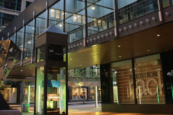 In the Footsteps of Prince: A Self-Guided Audio Tour of Downtown Minneapolis - How to handle VoiceMap offline audio without stress