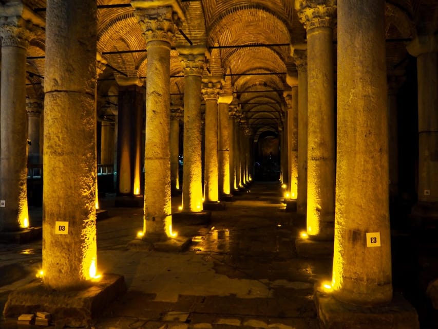 Istanbul:Basilica Cistern Skip-the-Line Ticket & Audio Guide - How your Basilica Cistern visit runs with QR entry and an audio link