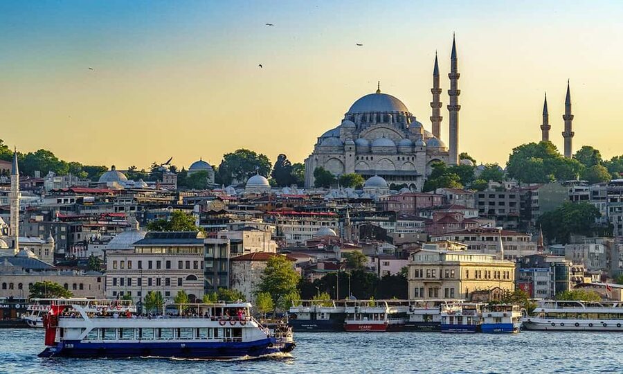 Istanbul: Blue Mosque Guided Tour & Süleymaniye Audio Guide - Why the Blue Mosque + Süleymaniye pairing makes sense