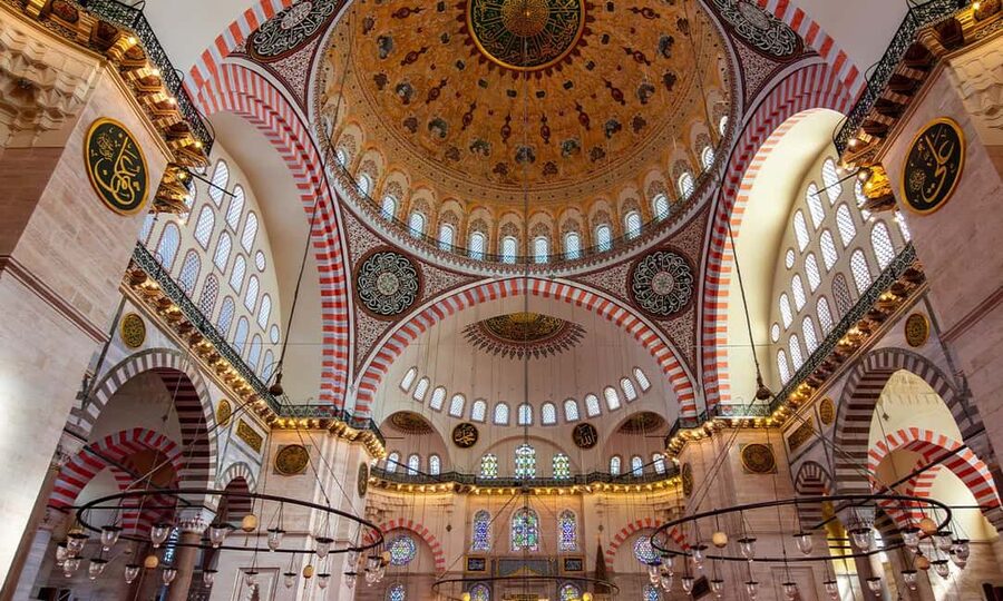 Istanbul: Blue Mosque Guided Tour & Süleymaniye Audio Guide - After the Blue Mosque: the 30-minute walk to Süleymaniye