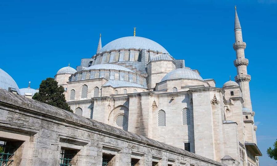 Istanbul: Blue Mosque Guided Tour & Süleymaniye Audio Guide - Süleymaniye with audio: Sinan, Sultan Süleyman, and your own pace