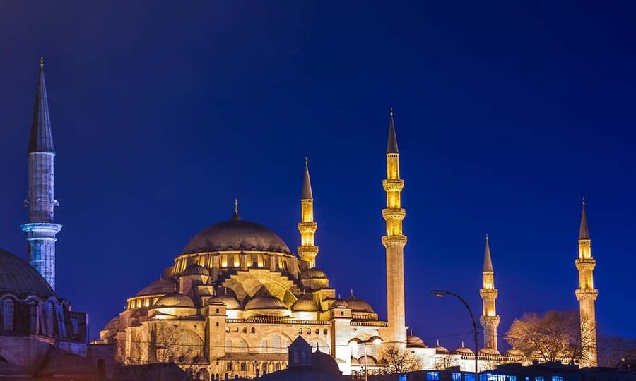 Istanbul: Blue Mosque Guided Tour & Süleymaniye Audio Guide - Dress code and mosque rules that can slow you down