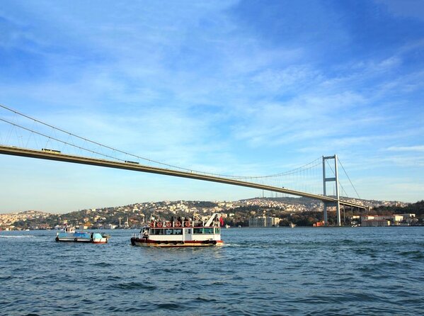 Istanbul: Bosphorus and Golden Horn Cruise with Audio Guide - Key things to know before you board
