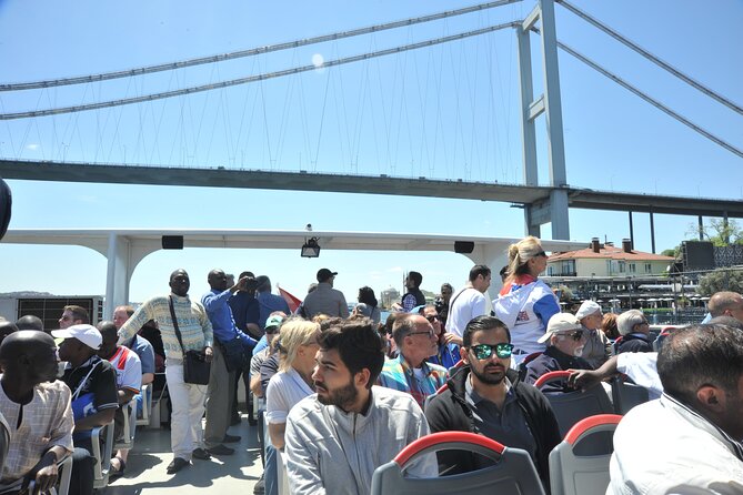 Istanbul: Bosphorus and Golden Horn Cruise with Audio Guide - Meeting Point at Cankurtaran: Give Yourself Time for the Walk
