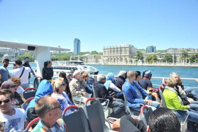 Istanbul: Bosphorus and Golden Horn Cruise with Audio Guide - The Bosphorus Loop: What You’ll Actually See in Two Hours