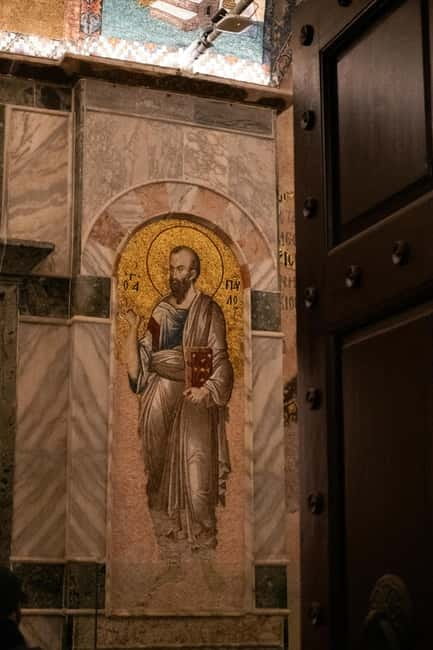 Istanbul: Chora Church (Kariye Camii) & Digital Audio Guide - Inside the building: why the Greek-cross + domed layout makes the art easier to follow