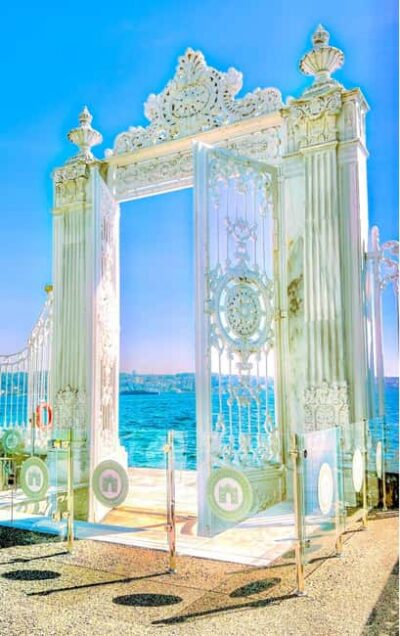Istanbul:Dolmabahce Palace Skip-the-Line Entry & Audio Guide - Harem Access Included: Private Spaces Without Extra Cost