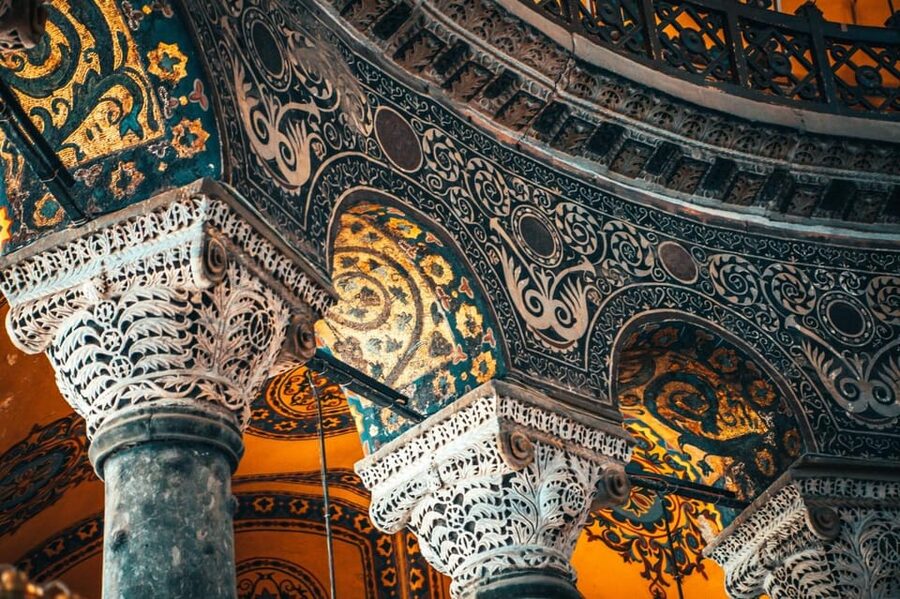 Istanbul: Hagia Sophia Skip-the-Ticket Line & Audio Guide - Skip-the-ticket-line QR: what you gain in real time