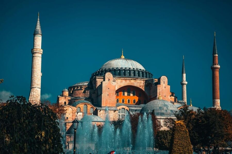 Istanbul: Hagia Sophia Skip-the-Ticket Line & Audio Guide - Your audio guide app: making mosaics and calligraphy make sense