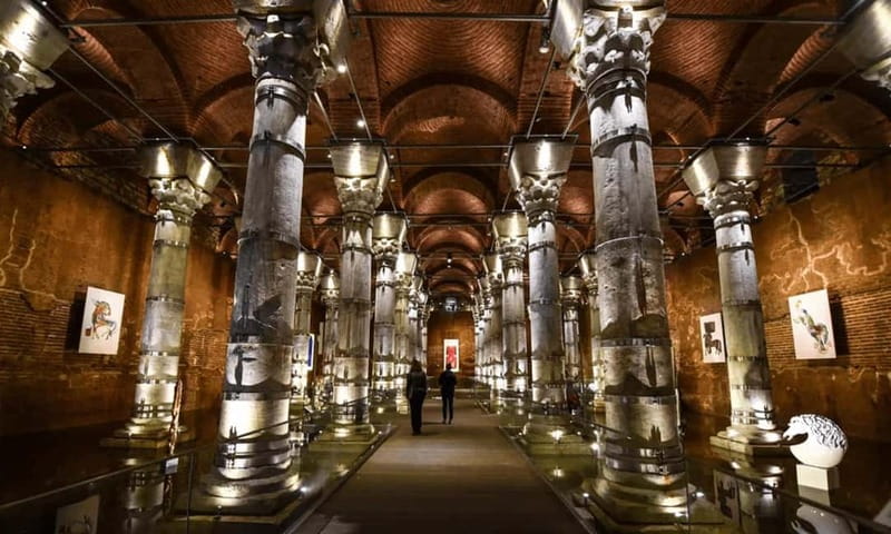 Istanbul: Theodosius Water Cistern Tickets & Audio Guide - The lighting and light-mapping effect: why it divides opinions