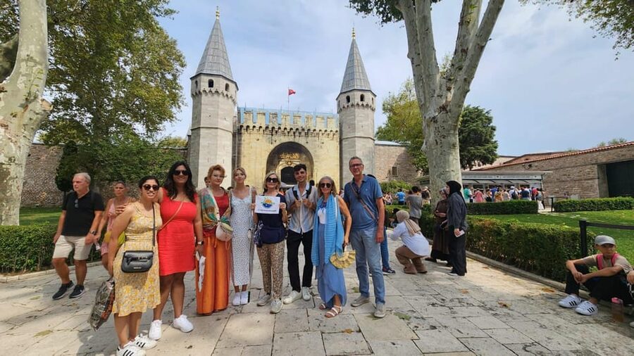 Istanbul : Topkapi Palace and Harem Entrance w/Audio Guide - Where to Meet and How You Actually Get In